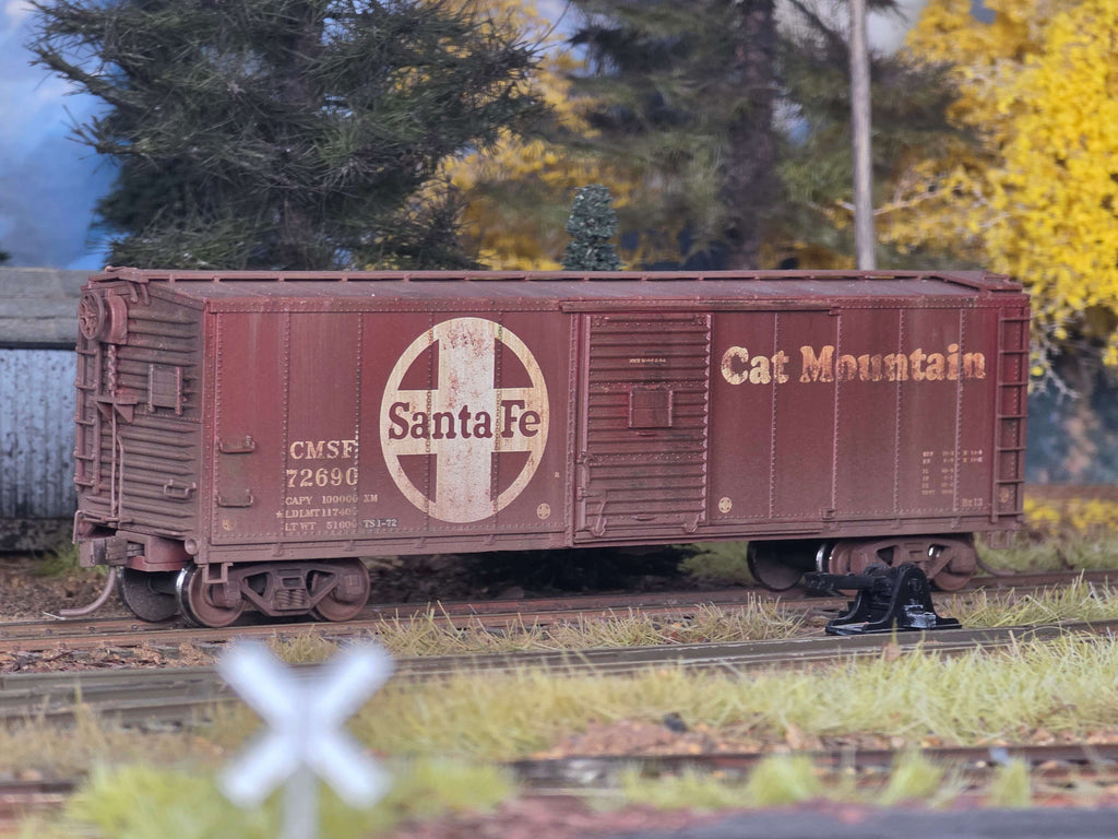 WEATHERED CMSF 72690 - HO Scale Atlas USRA Rebuilt Steel 40' Box Car
