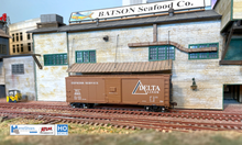 Load image into Gallery viewer, DL 2064 - HO Scale Atlas USRA Rebuilt Steel 40&#39; Box Car
