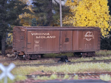 Load image into Gallery viewer, WEATHERED VM 2864 - HO Scale Atlas USRA Rebuilt Steel 40' Box Car

