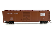 Load image into Gallery viewer, V&amp;O 3626 - N Scale Atlas Trainman 50' Postwar Single Door Box Car

