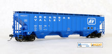 Load image into Gallery viewer, AV 64181 - HO-Scale Tangent Scale Models PS-4750 Covered Hopper
